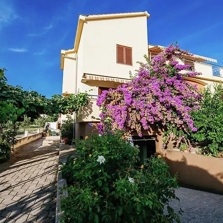 Lovely In With Balcony *