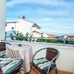 Apartmán Lovely In With Balcony Biograd Na Moru